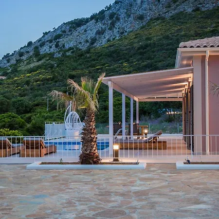Villa Saint Nicholas 3 *